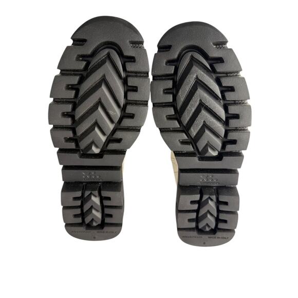 Aquatalia Skyler Water Resistant Lug Sole Platform Boot Off White Size 8 NWOB - Picture 11 of 13